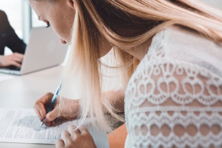 Consent Orders vs. Private Contracts: What’s the Difference and Why It Matters